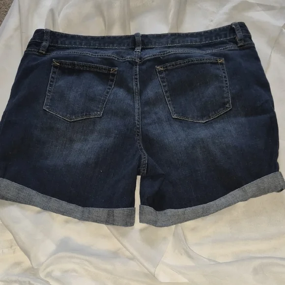 Women's Distressed Denim Shorts Size 18W - Picture 5 of 5
